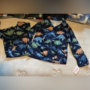 Carter’s Boys Pijamas Set (Dinosaur Pattern) Blue Navy Color Size 8 yrs. NWT